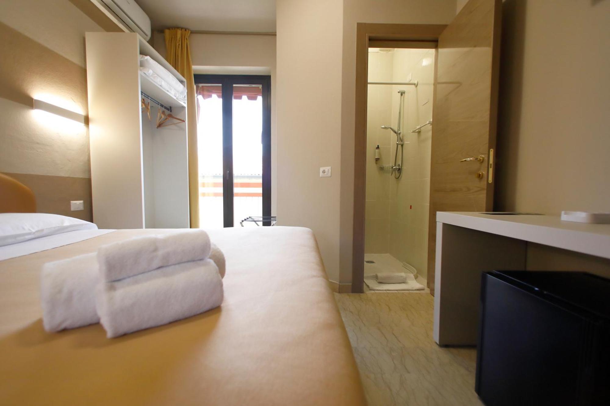 Hotel Primavera Peschiera del Garda Esterno foto