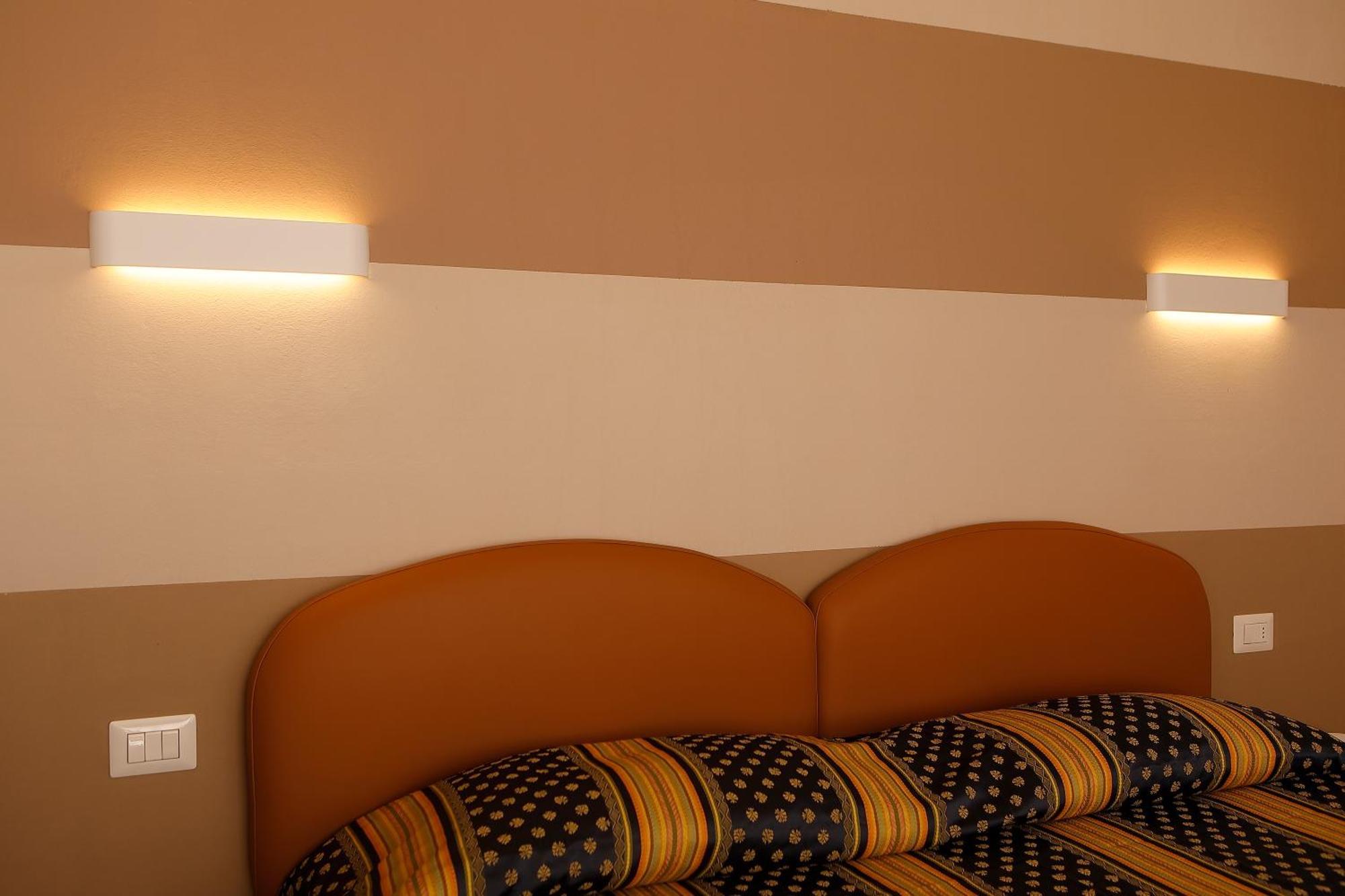 Hotel Primavera Peschiera del Garda Esterno foto