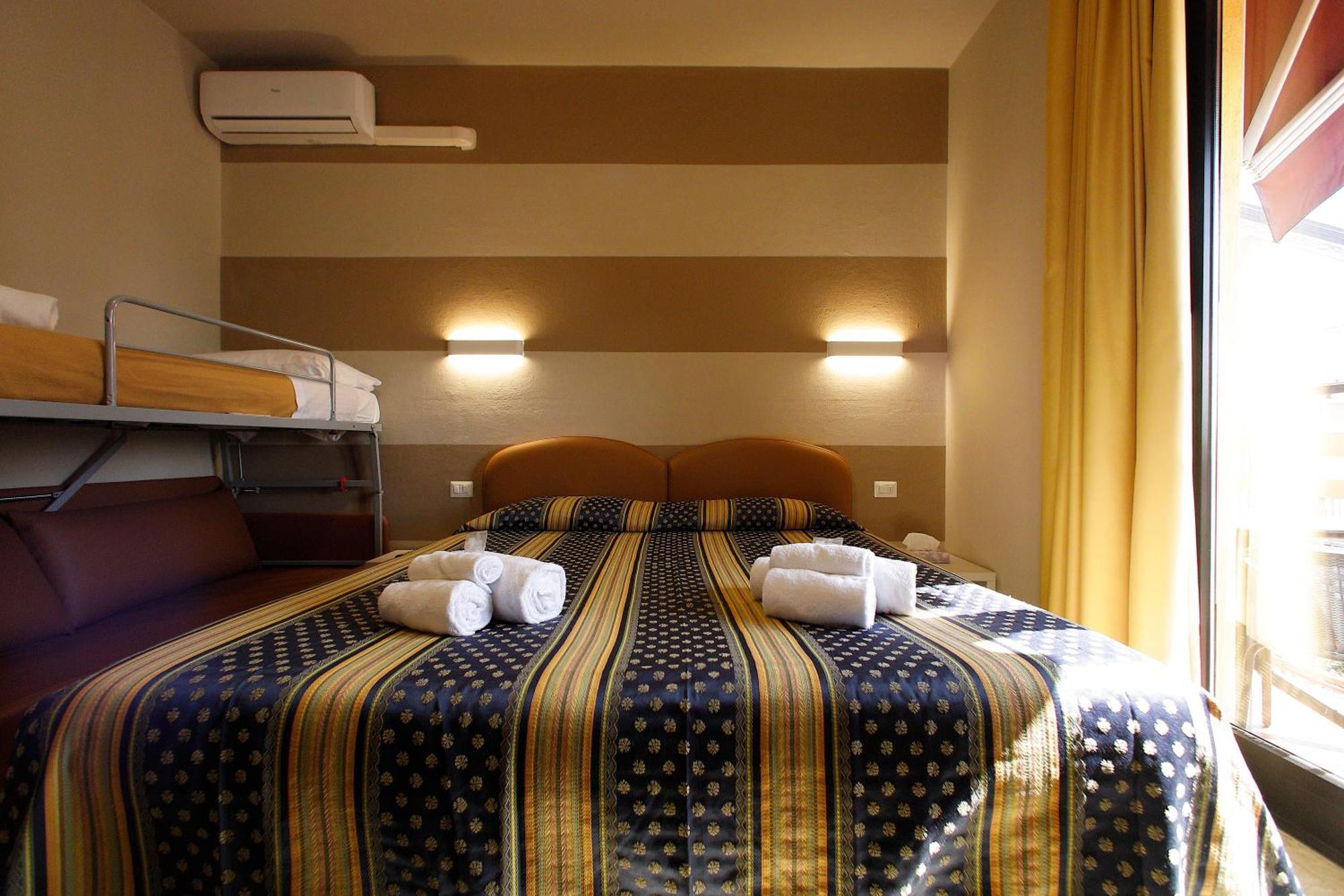 Hotel Primavera Peschiera del Garda Esterno foto