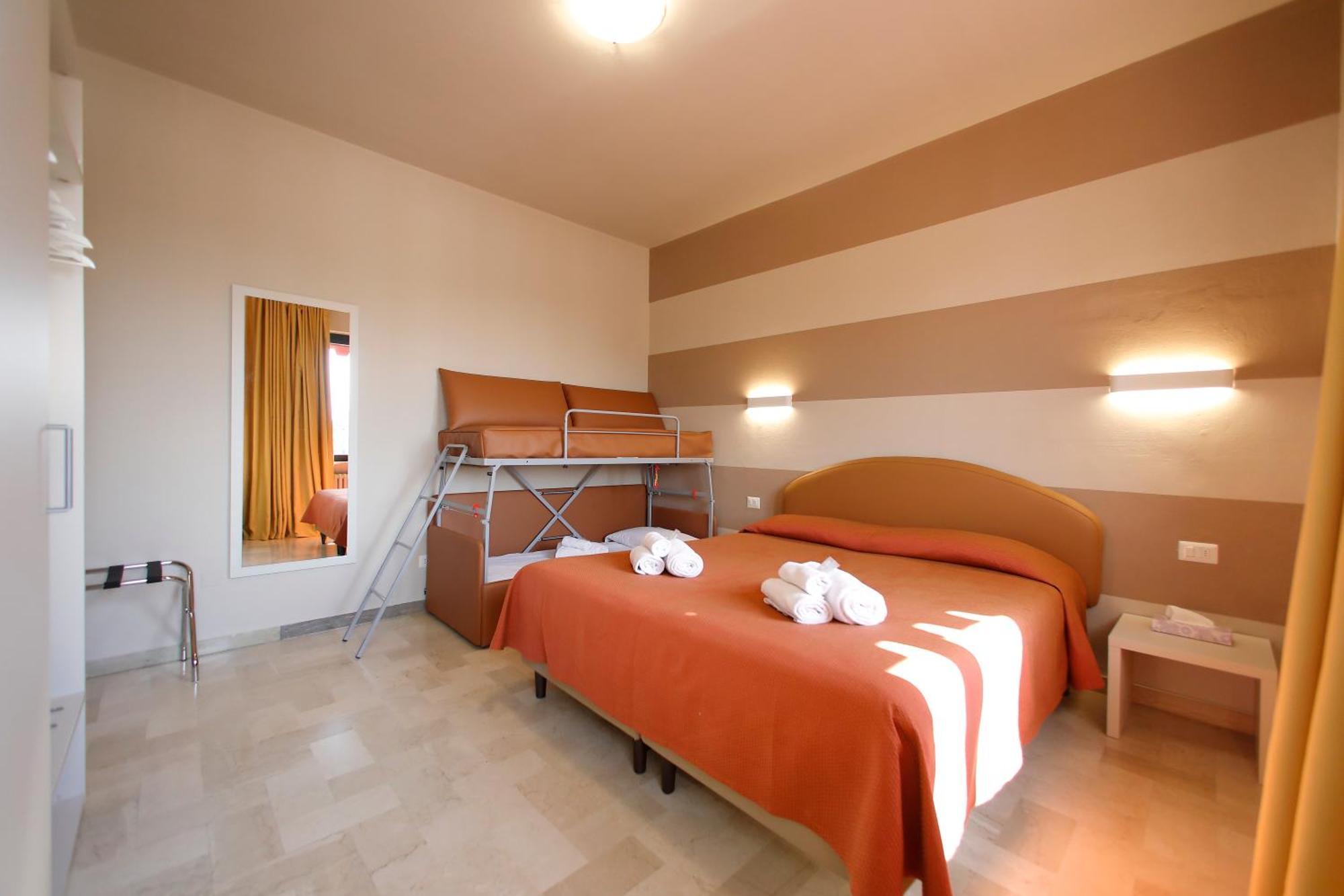 Hotel Primavera Peschiera del Garda Esterno foto