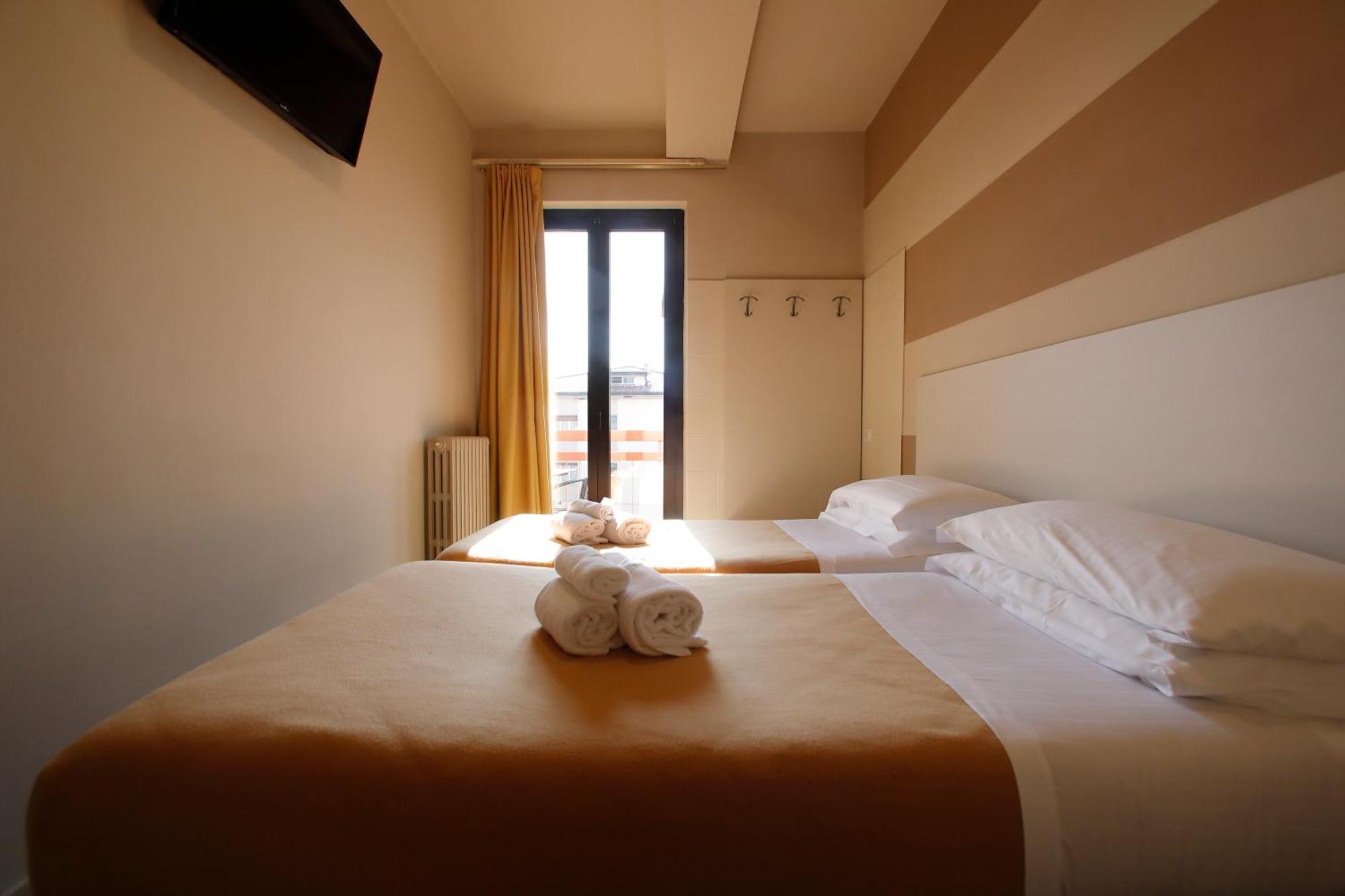 Hotel Primavera Peschiera del Garda Esterno foto