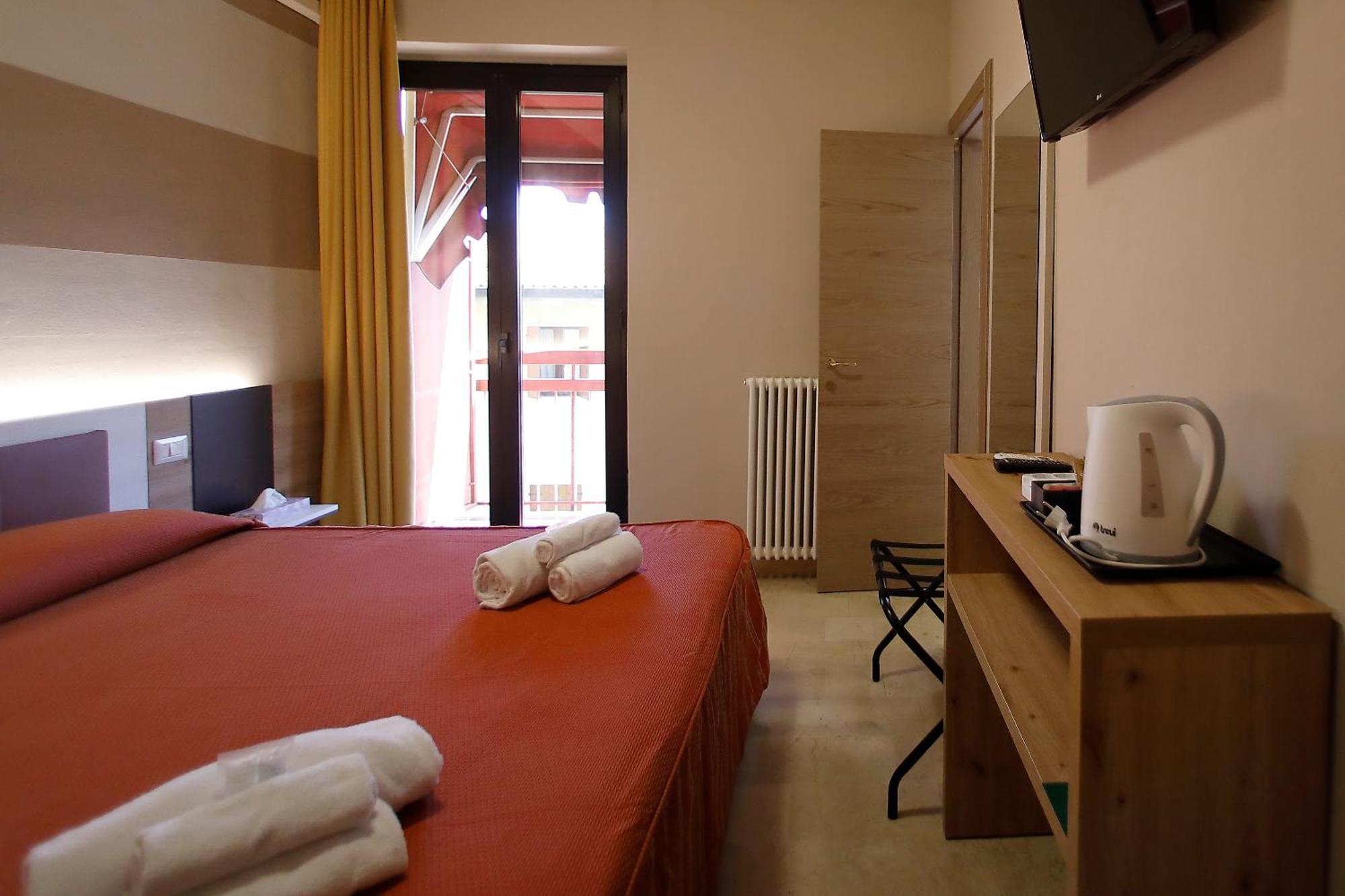 Hotel Primavera Peschiera del Garda Esterno foto