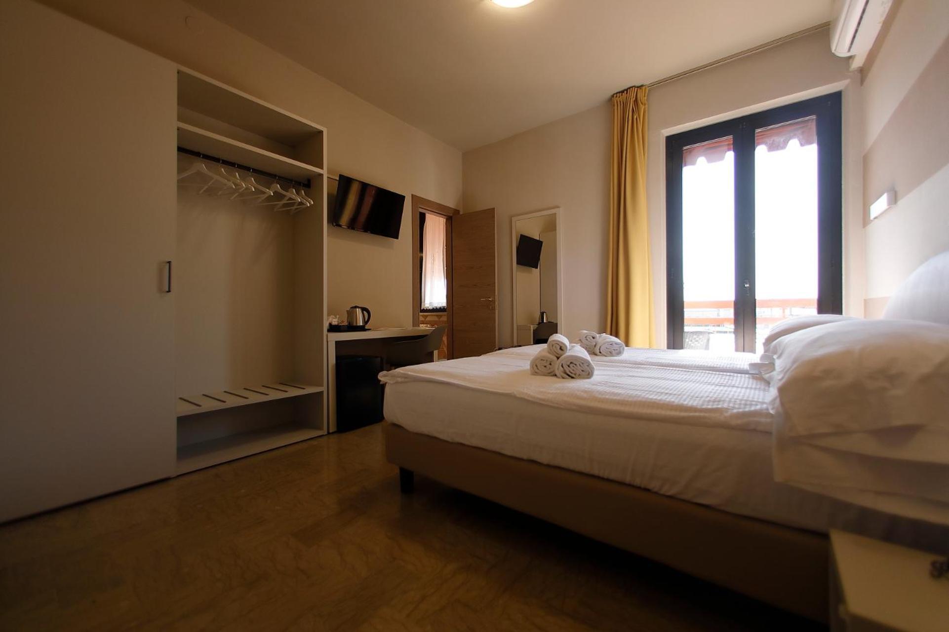 Hotel Primavera Peschiera del Garda Esterno foto
