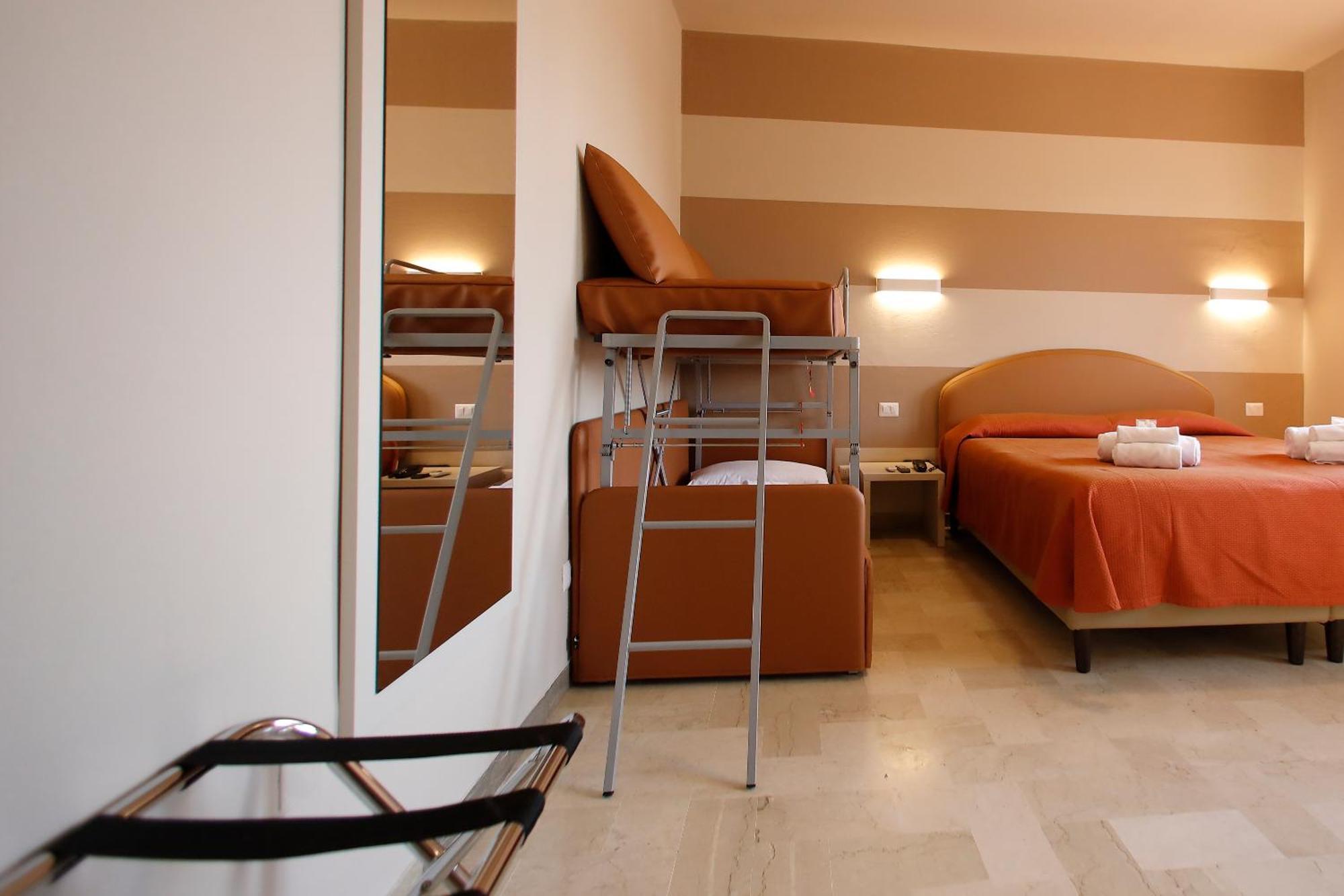 Hotel Primavera Peschiera del Garda Esterno foto